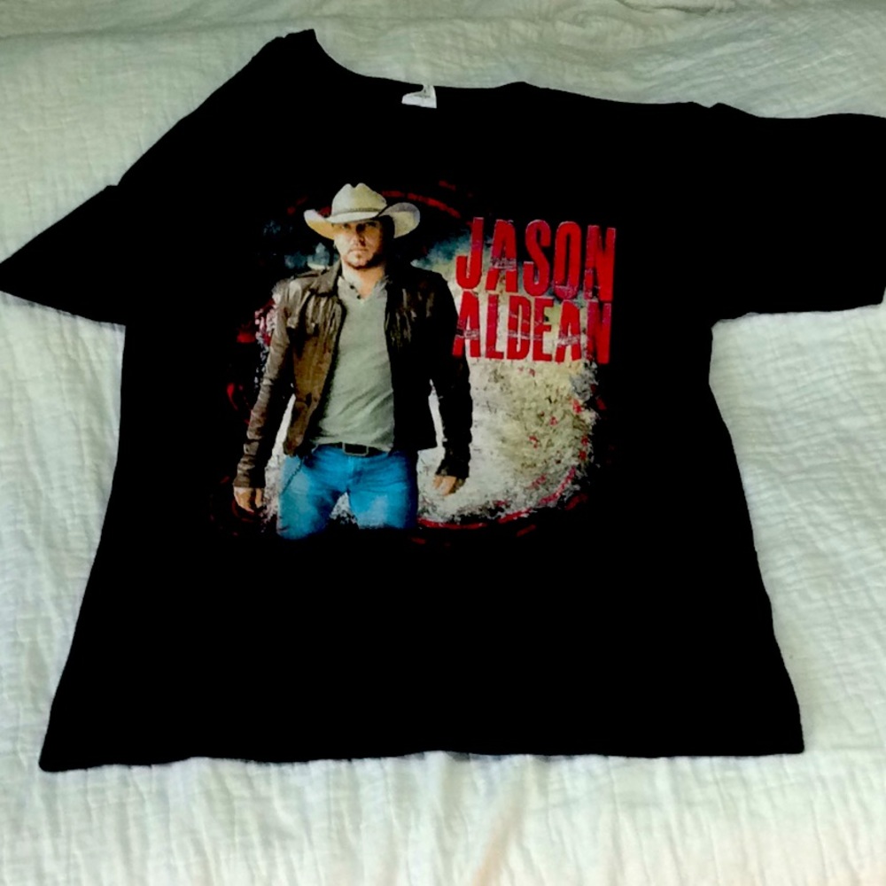 2012 Jason Aldean tour shirt size small.  M153